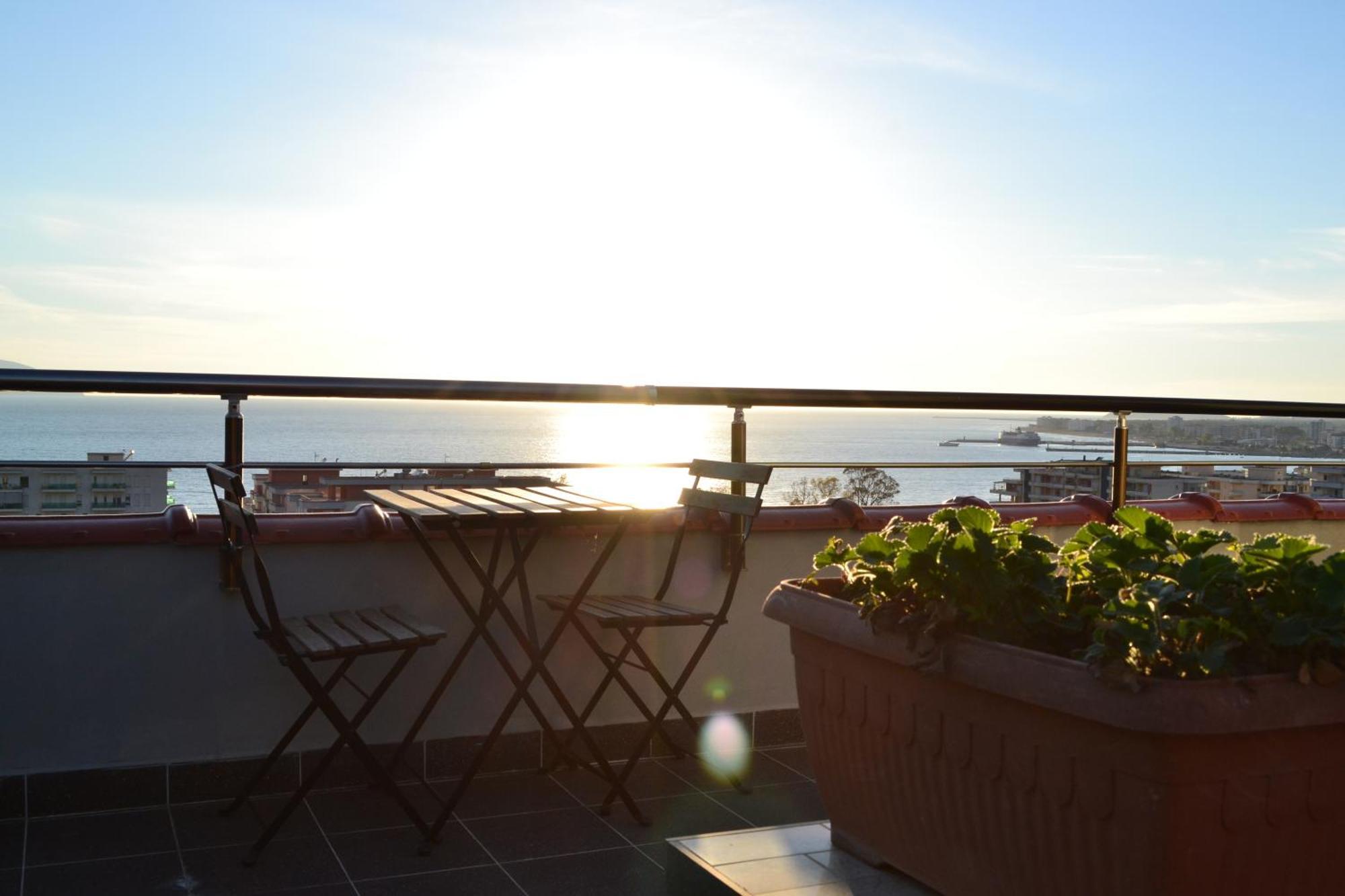 Seaview Penthouse Terrace & Garage Leilighet Vlorë Eksteriør bilde