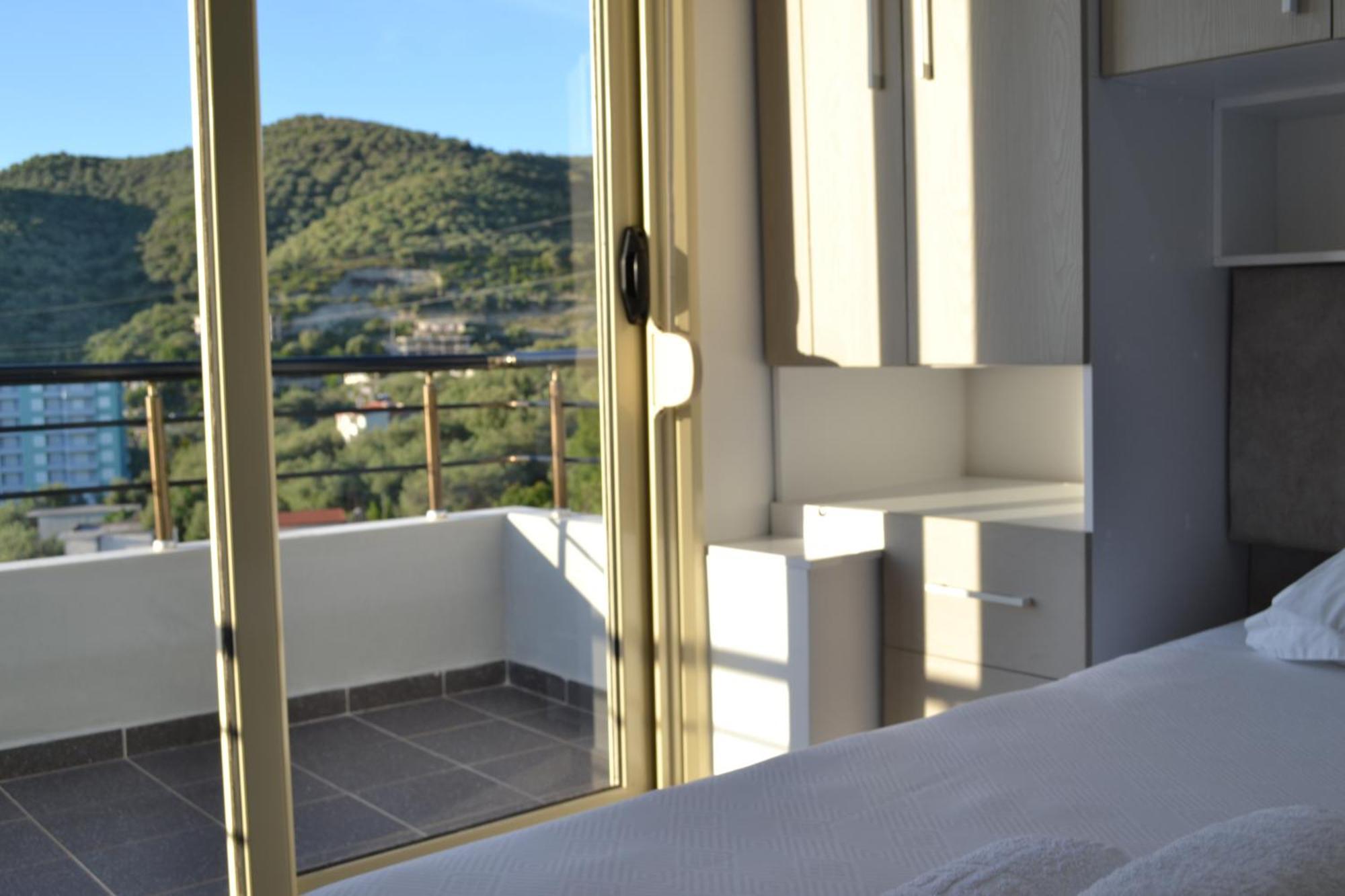 Seaview Penthouse Terrace & Garage Leilighet Vlorë Eksteriør bilde