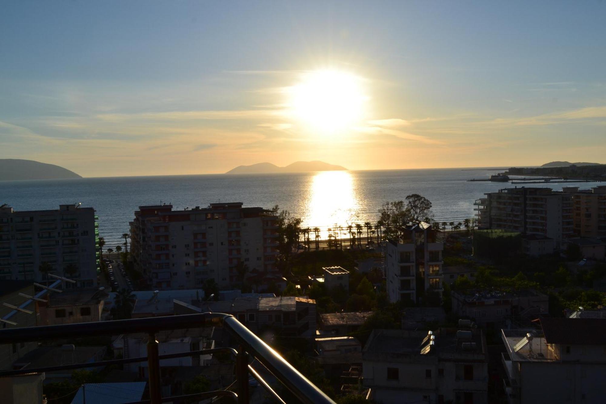 Seaview Penthouse Terrace & Garage Leilighet Vlorë Eksteriør bilde